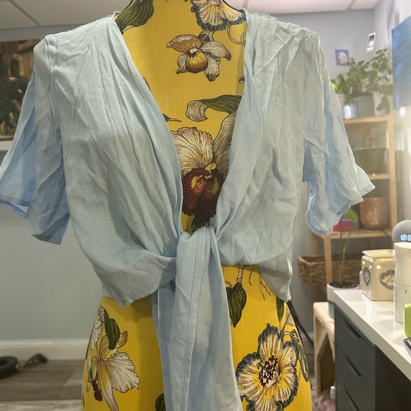 Two wrap shirts - Picture 7 of 7